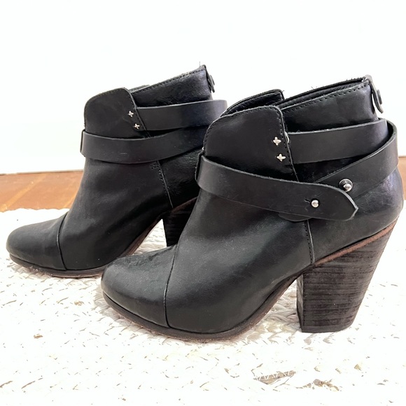 Rag & Bone Harrow Leather Ankle Boot in Black (size 36.5/6). Good Used Condition - Picture 4 of 6
